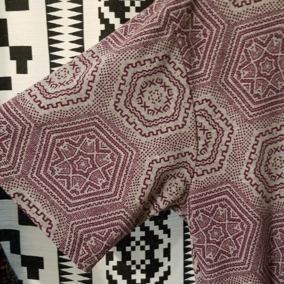 LuLaRoe Top - Picture 2 of 4